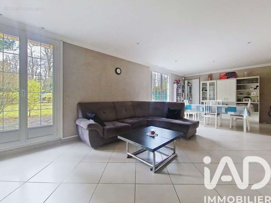 Photo 8 - Maison à SAINT-FARGEAU-PONTHIERRY