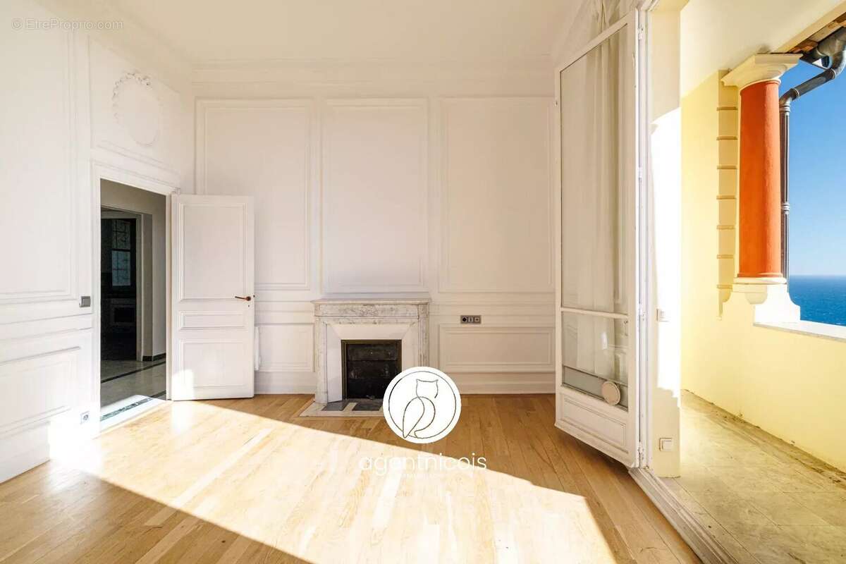 Appartement à BEAUSOLEIL