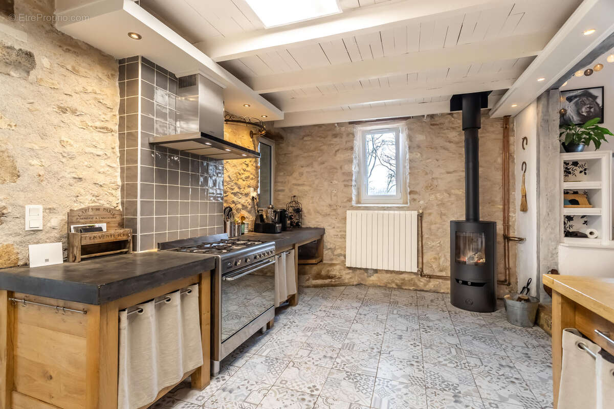 Propriété de campagne avec gîte, écuries et dépendances - photo 29
