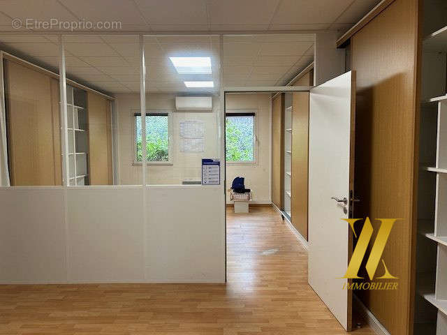 Commerce à MONTESSON