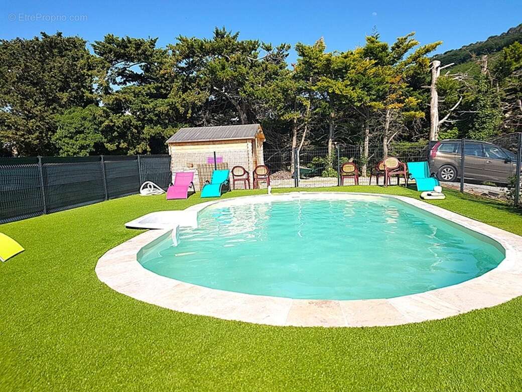 Maison à ROCHEFORT-EN-VALDAINE