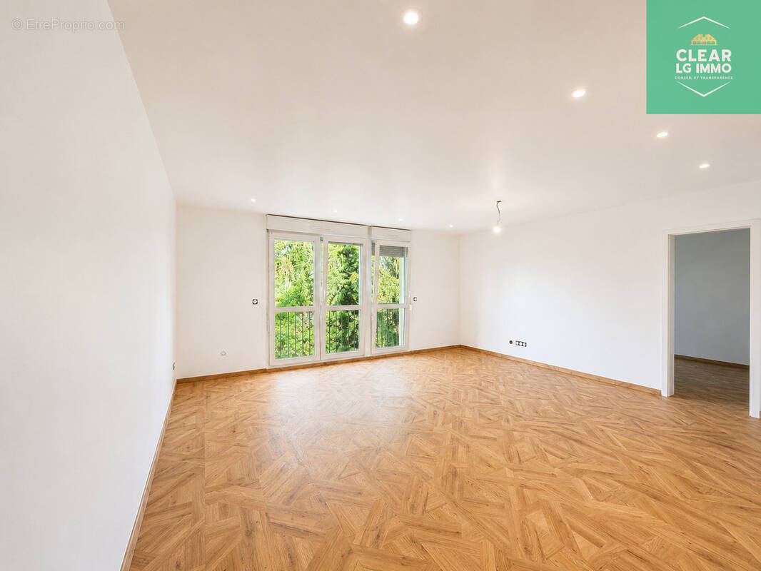 Appartement à CLOUANGE