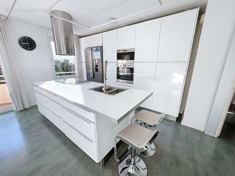 Appartement à VETRAZ-MONTHOUX