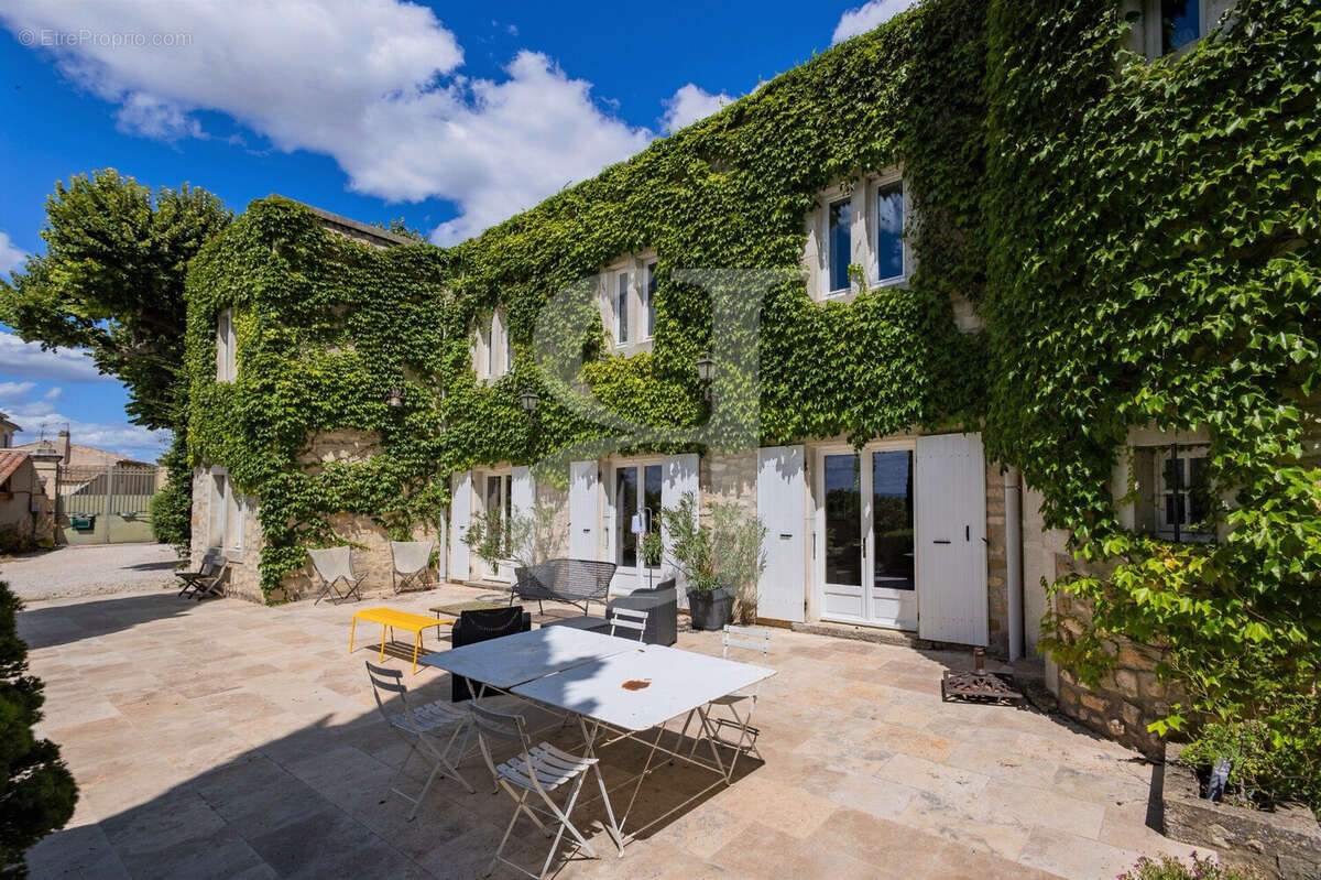 Maison à VAISON-LA-ROMAINE