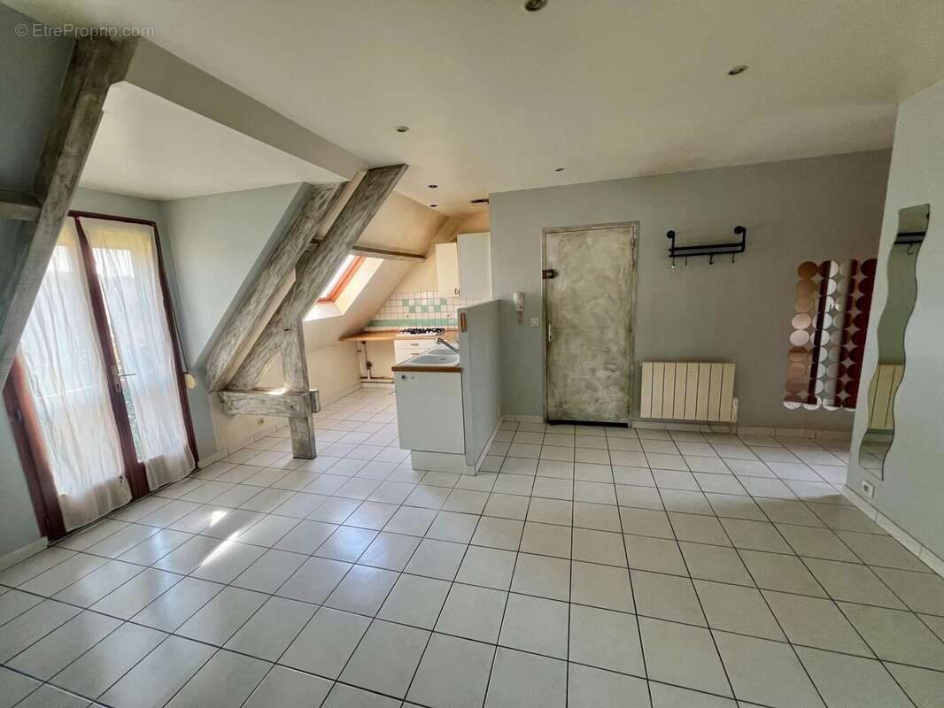 Appartement à VAUGRIGNEUSE