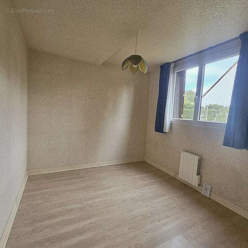 Maison à SAINT-GERMAIN-LES-ARPAJON