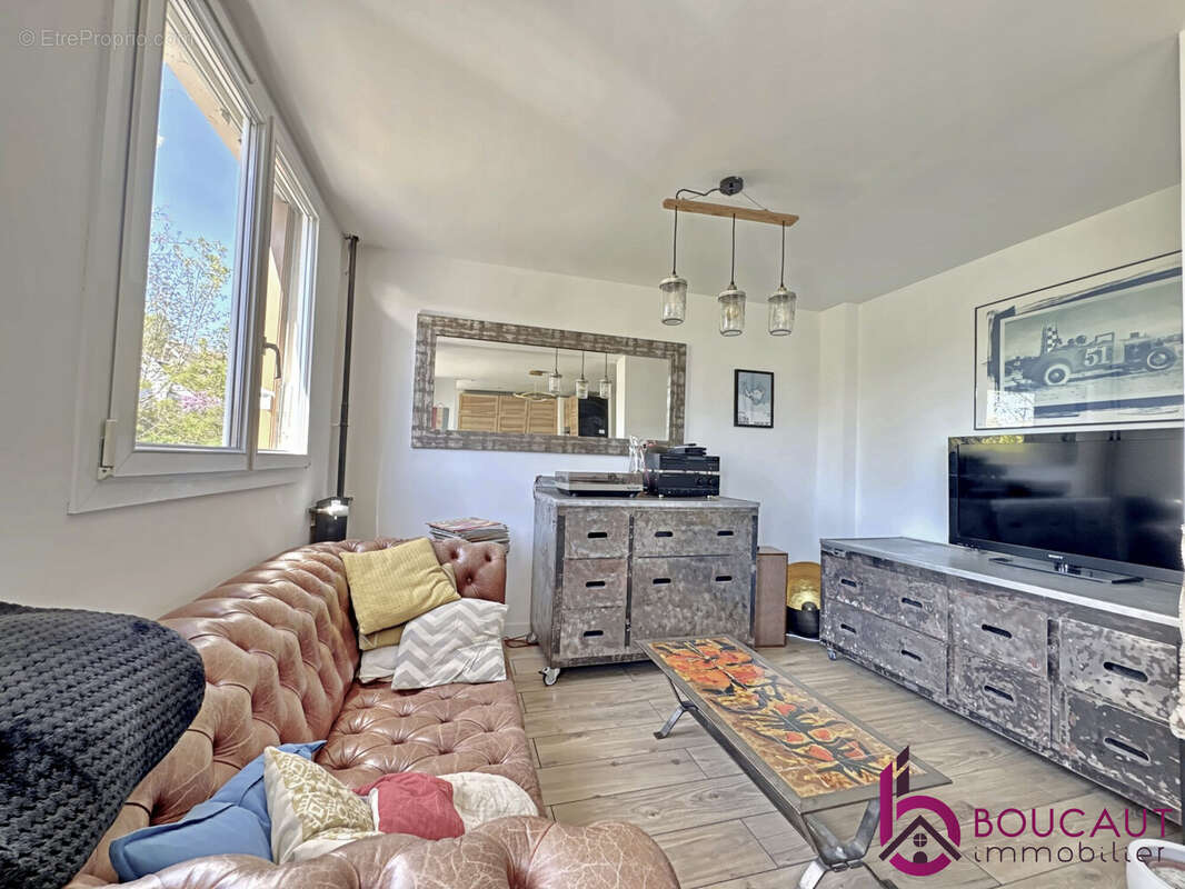 Appartement à LE PLESSIS-ROBINSON