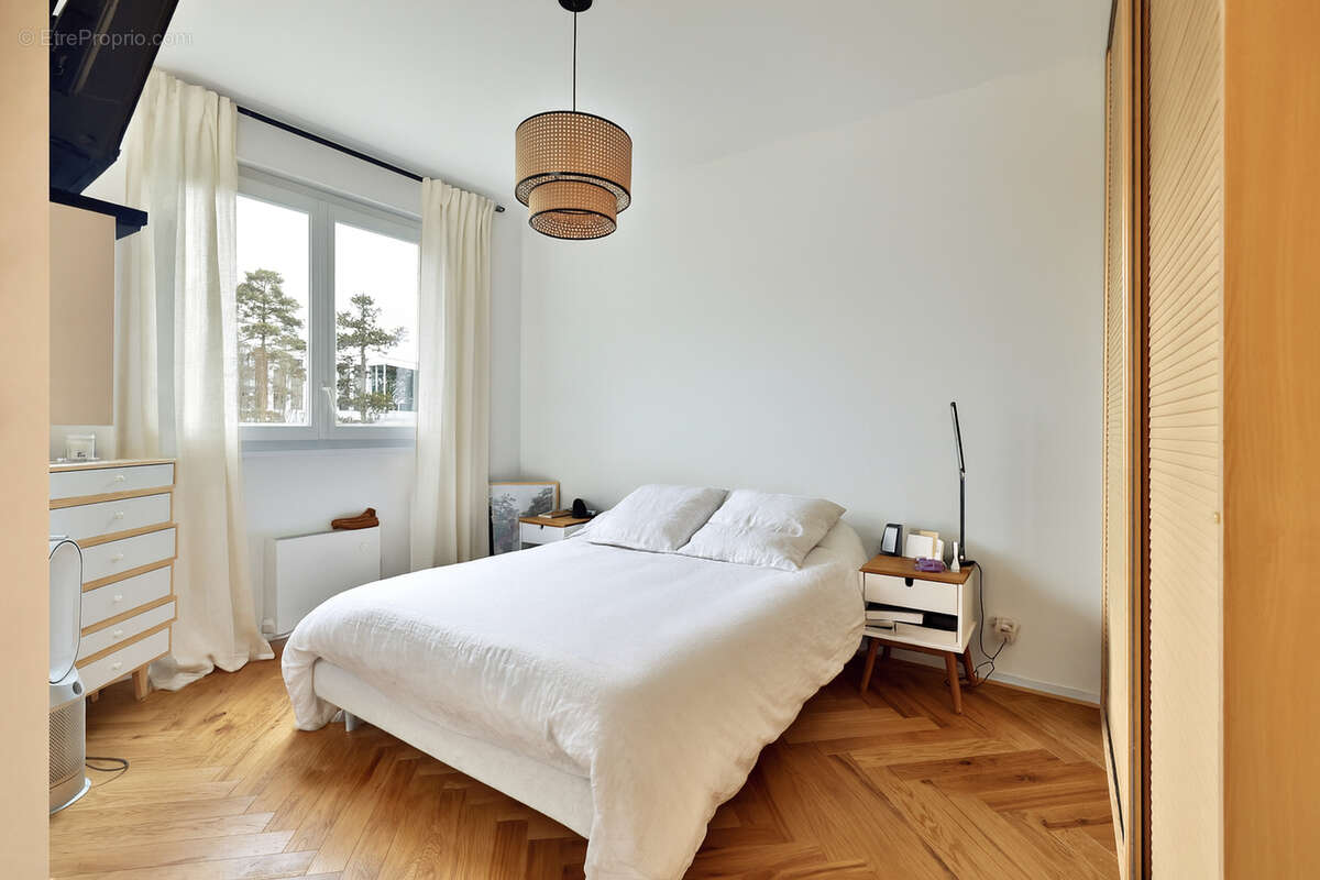 Appartement à CHARBONNIERES-LES-BAINS