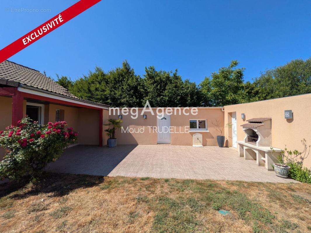 Maison à MONCE-EN-BELIN