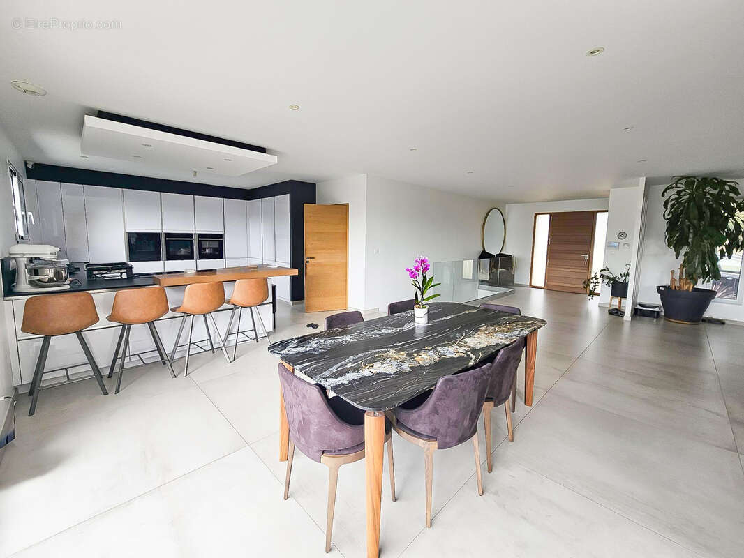 Maison à ROUSSILLON