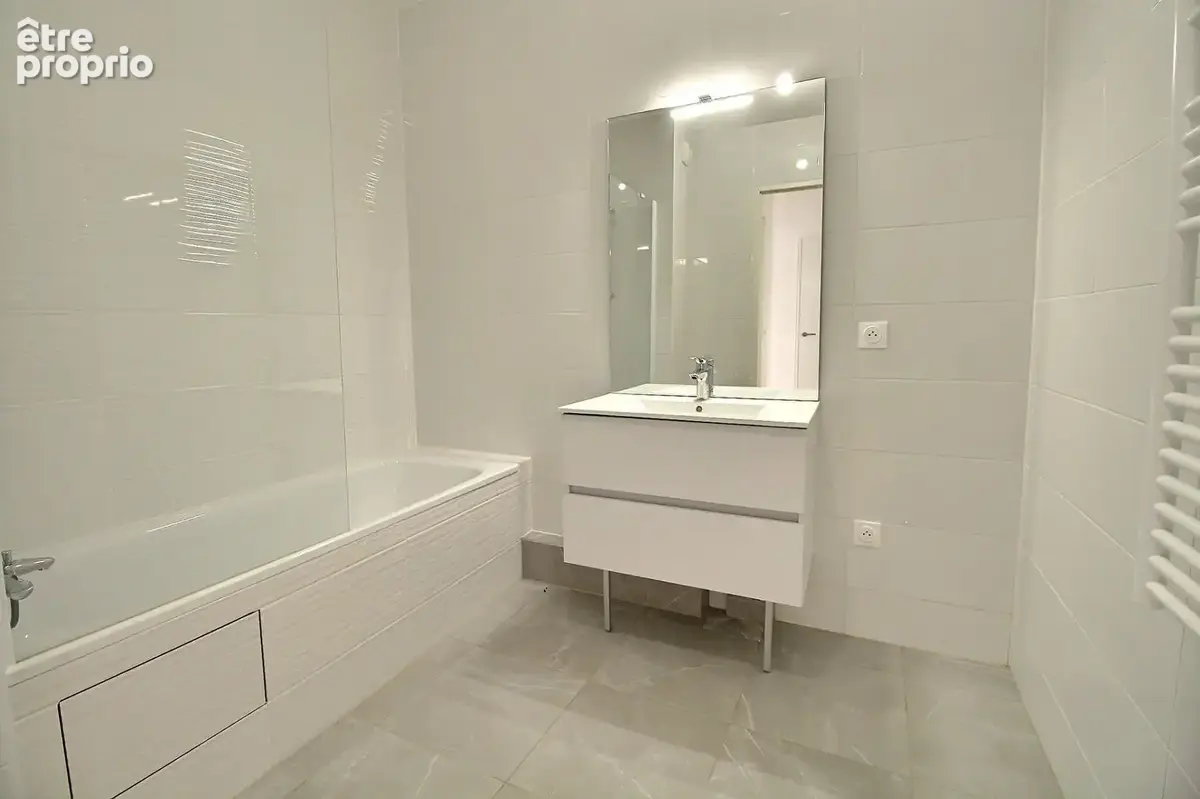rue de Chatou 3 pièces 66 m² - Dernier étage - Terrasse - Parking - Tram T2 - photo 9