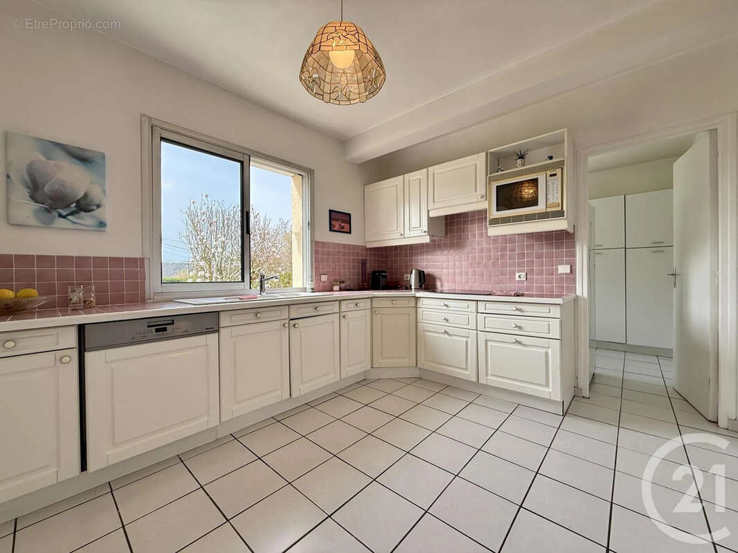 Maison à VULAINES-SUR-SEINE