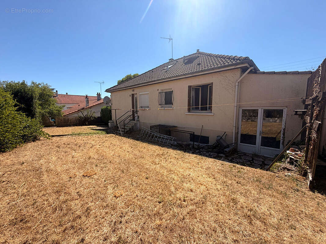 Maison de 103 m² Niort - St Pezenne - photo 7