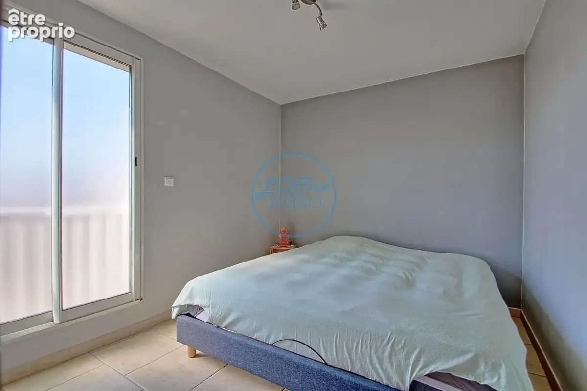 Appartement 4 pièces 80 m² à vendre à Hyeres (83400) - photo 9