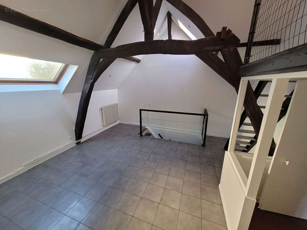 Appartement à VERRIERES-LE-BUISSON