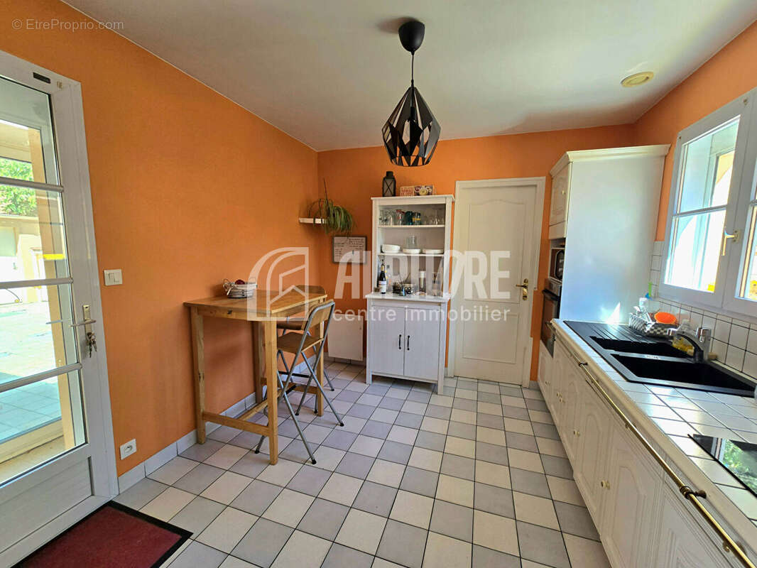 Maison plain-pied Bouguenais - Les Couëts 5 pièce(s) 87.5 m2 - photo 5