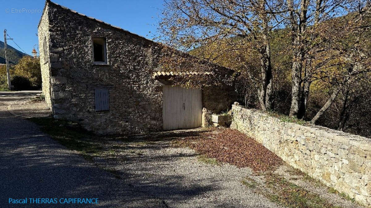 EXCLUSIVITÉ - à vendre ancienne bergerie restaurée- charme et sérénité au pied du Mont Ventoux - photo 10