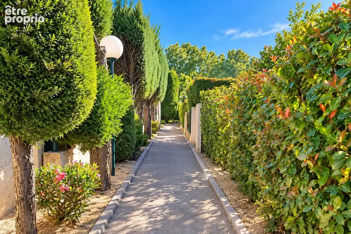 Villa-club t3 en duplex- 40 m2 environ- parking privatif et piscine -  au coeur du beausset (var) - photo 17