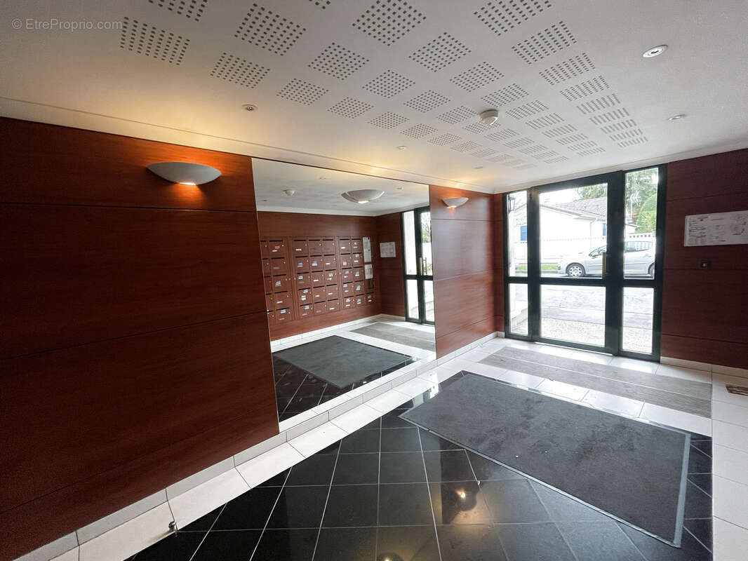 Appartement à LE PLESSIS-PATE