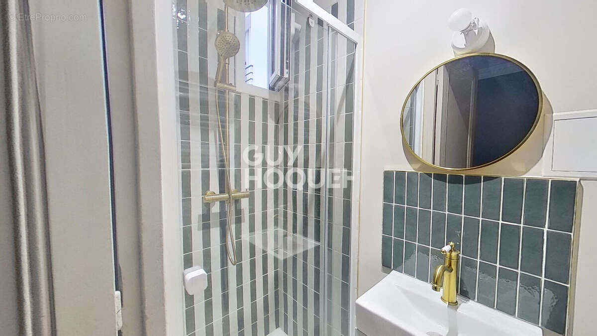 Appartement à PARIS-14E