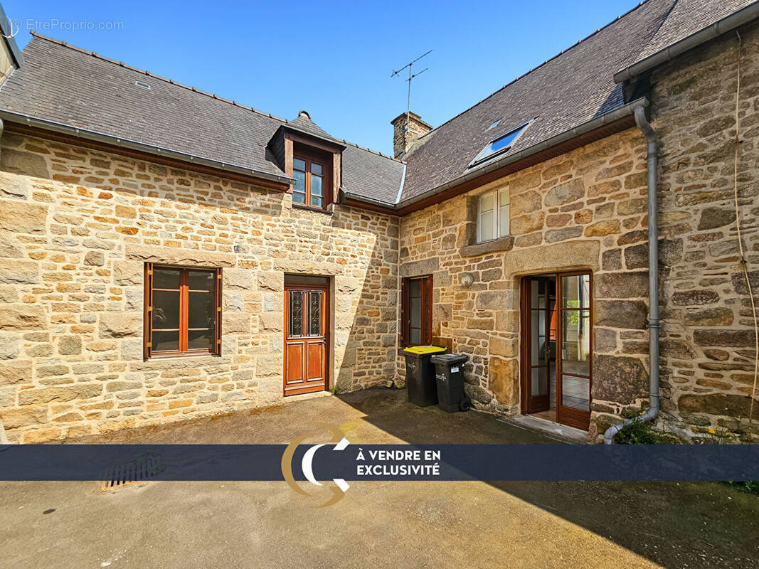 Maison à ANTRAIN
