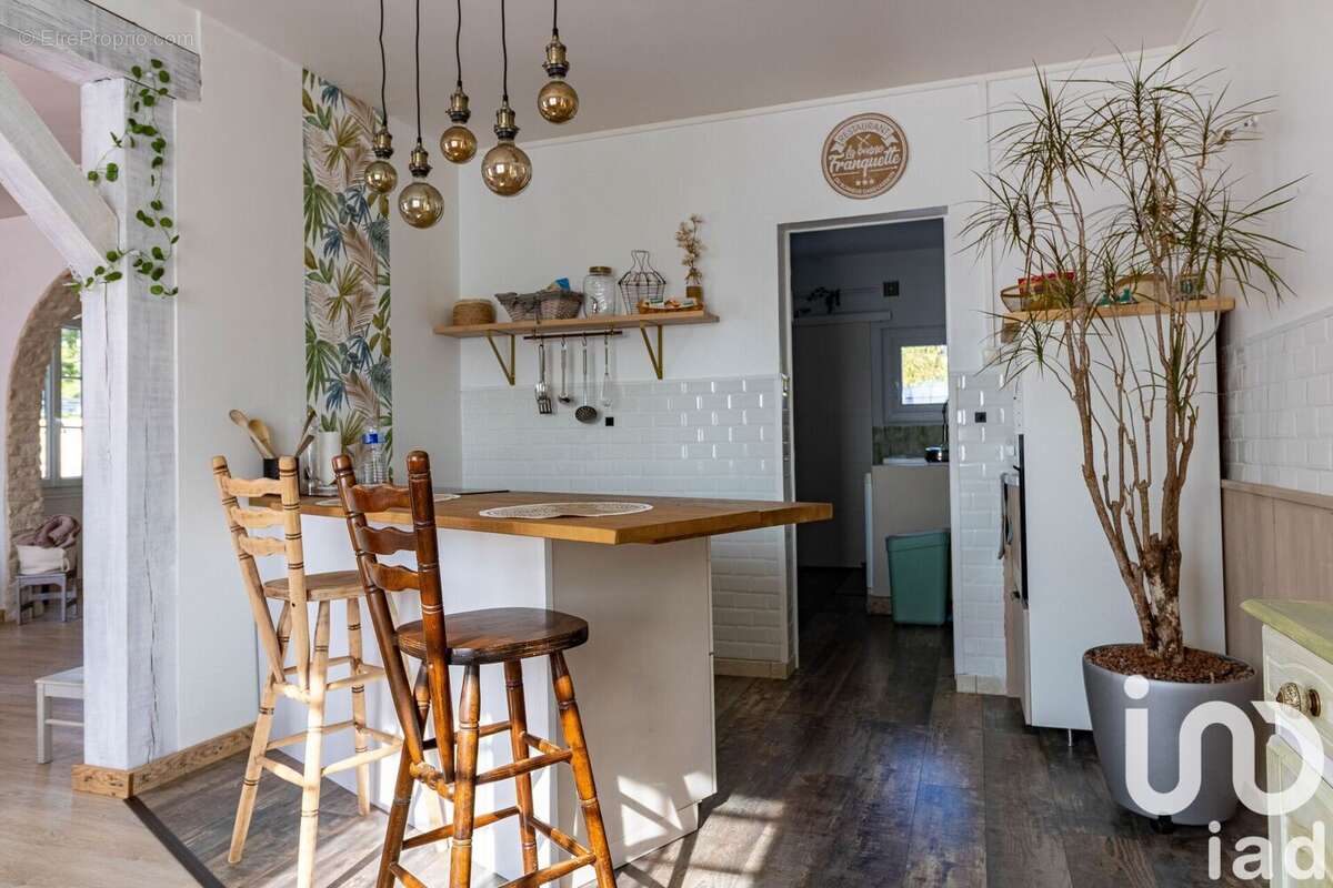 Photo 3 - Maison à DAMMARTIN-EN-SERVE