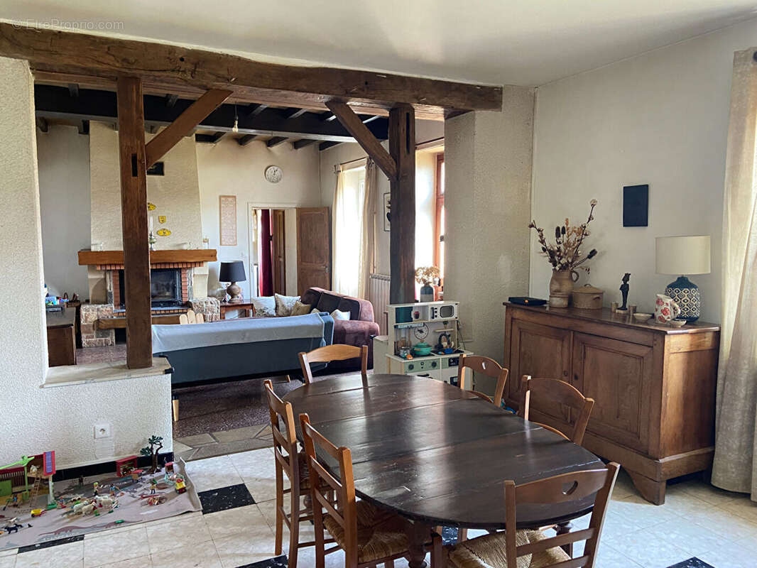 Maison à BILLY-CHEVANNES