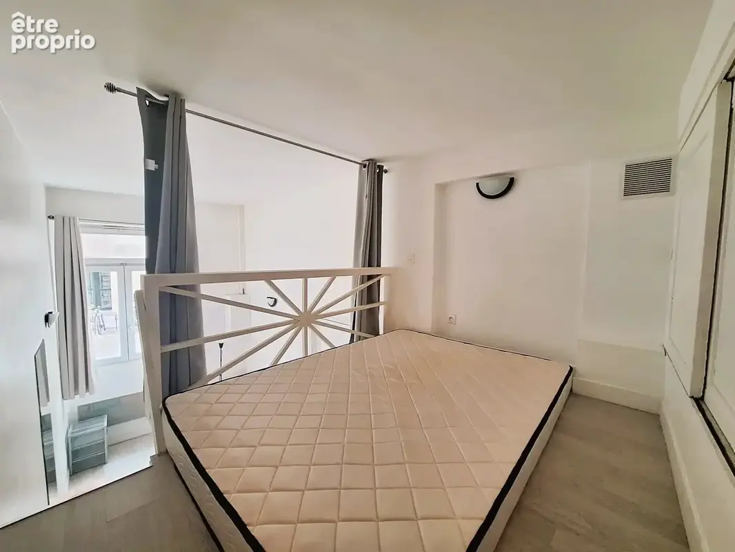 XIème - République - Canal - Beau studio avec mezzanine - 247 925 euros - photo 11