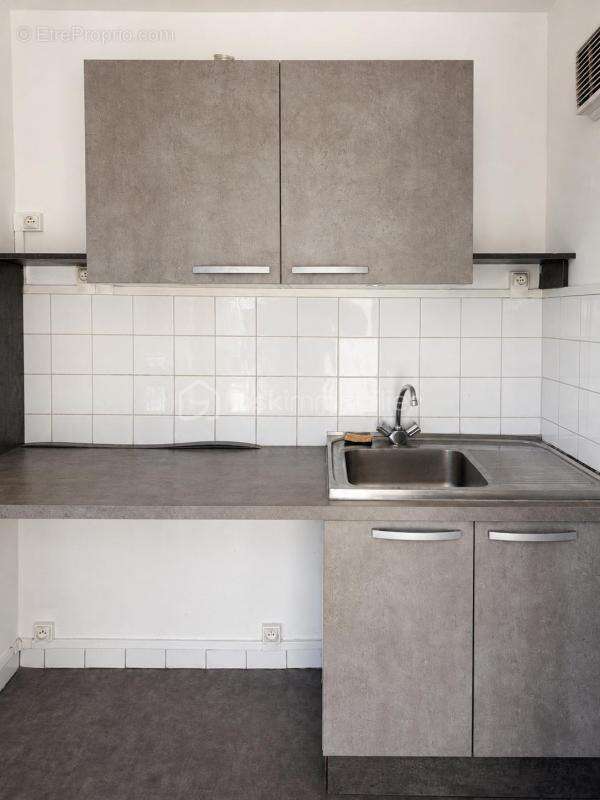 Proche des universités de Beaulieu et des lycées - Studio de 21 m² avec parking en sous-sol inclus - photo 4