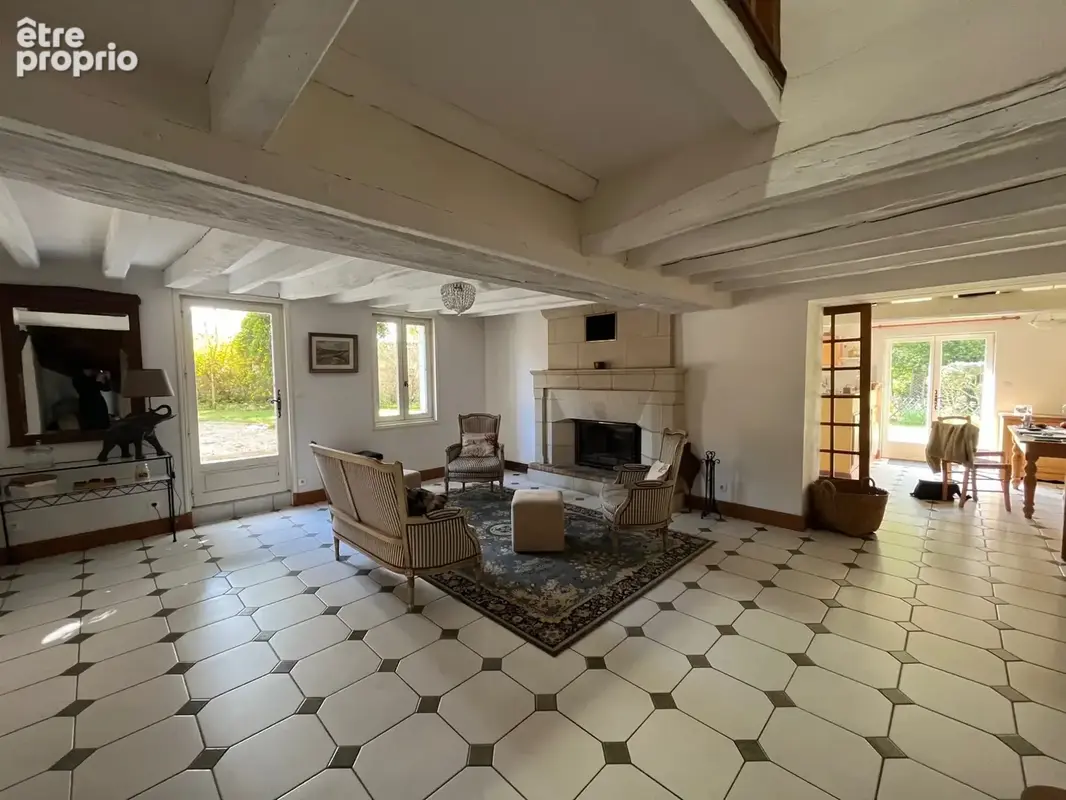 Maison 9 pièces 201 m² à vendre à Le Coudray-Macouard (49260) - photo 2
