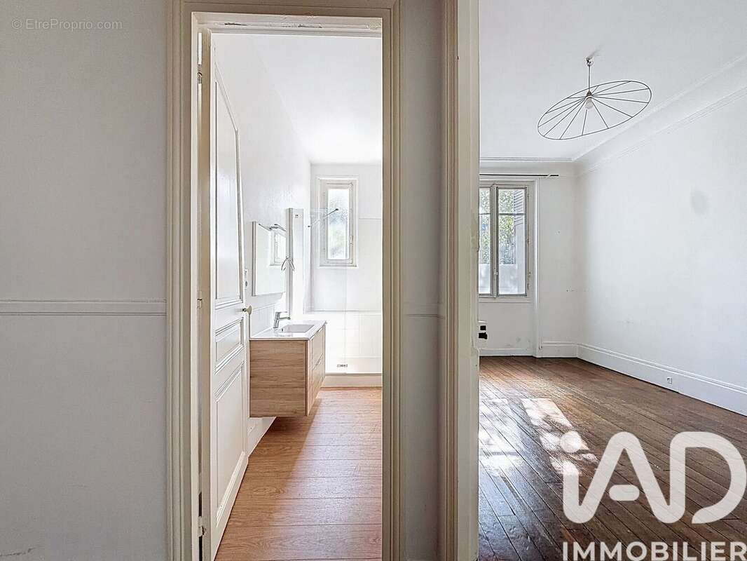 Photo 8 - Appartement à PARIS-19E