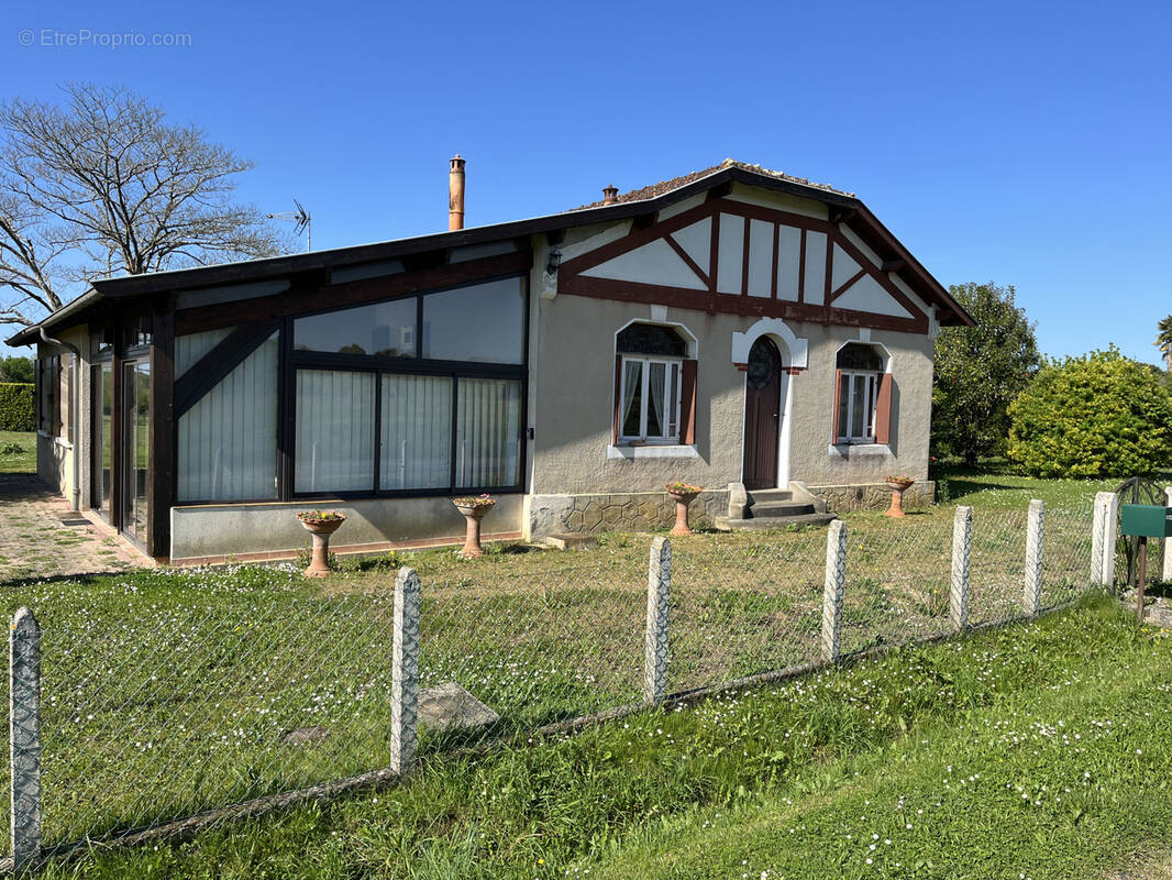 Maison à BAZAS