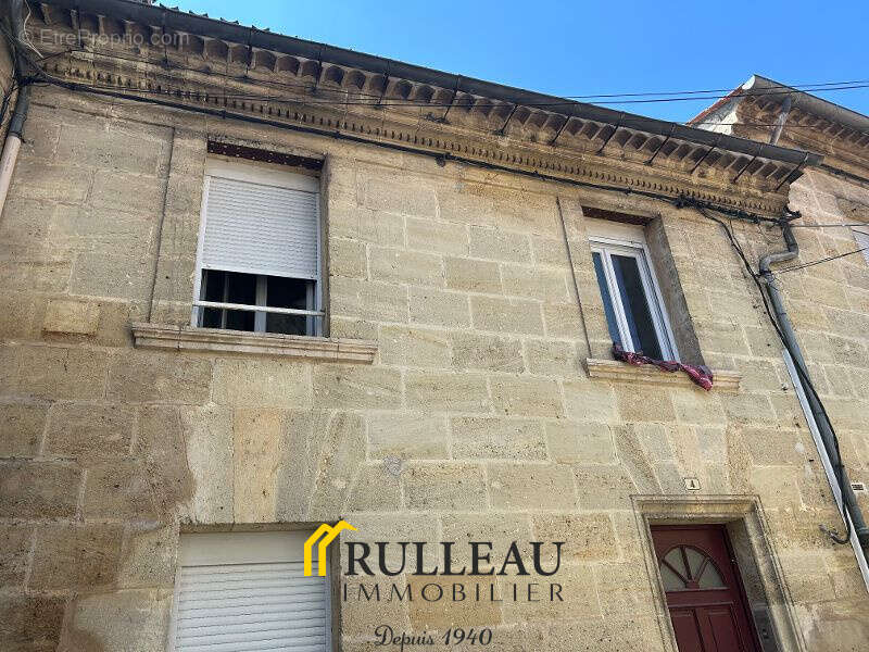 Immeuble de rapport: 4 studios loués - photo 3