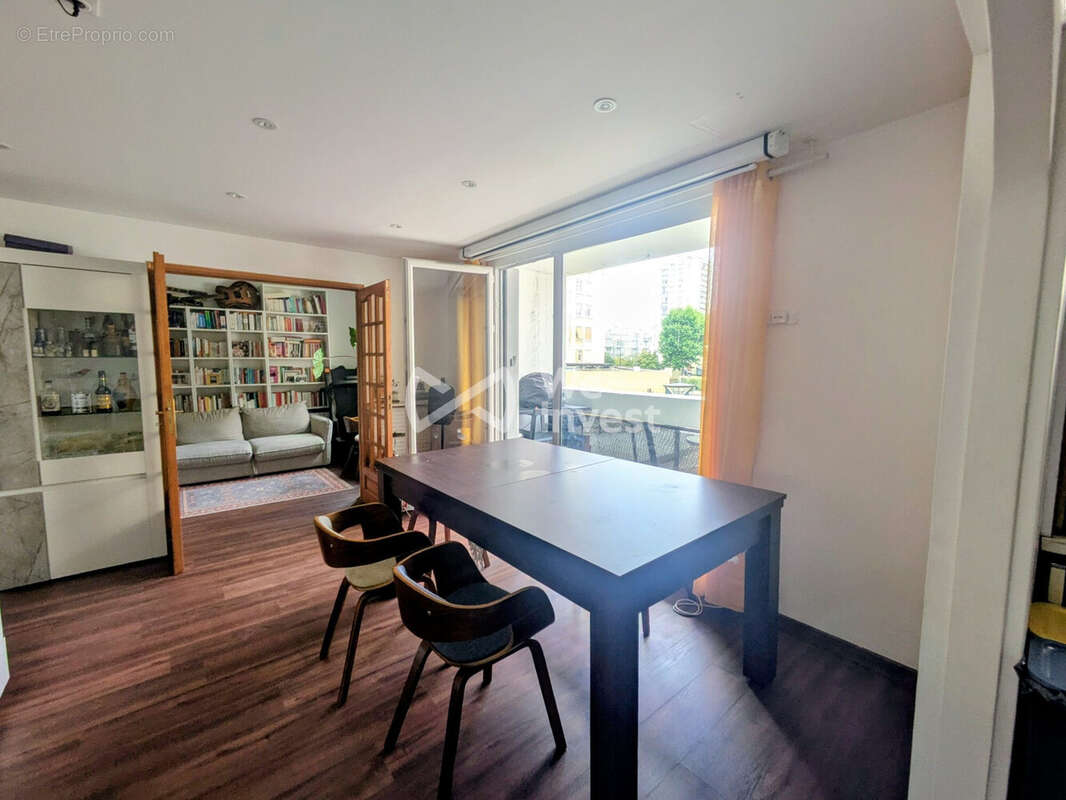 Salon - Appartement à ASNIERES-SUR-SEINE