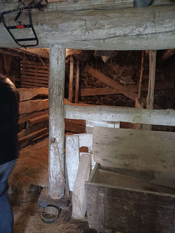 Ancienne ferme en partie rénovée - photo 16