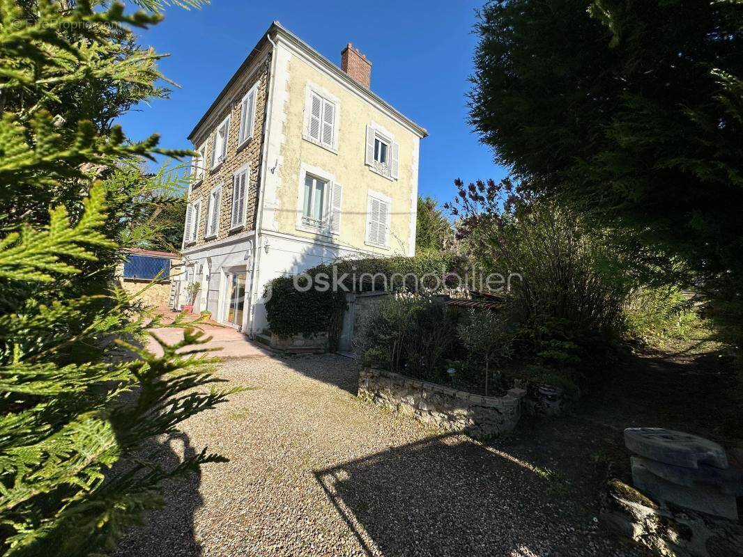 Maison à SAINT-OUEN-L'AUMONE