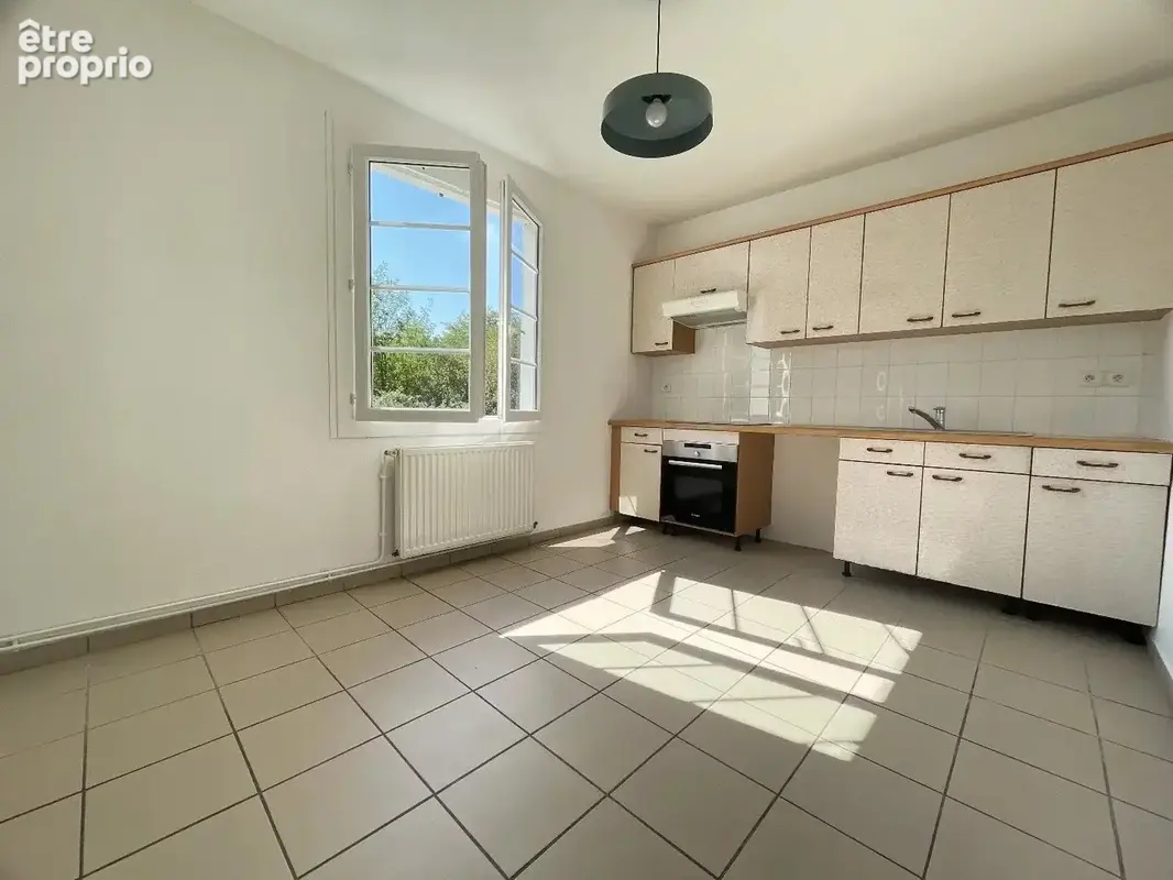 Maison de plain-pied. Proche du centre de Montfort-en-Chalosse - photo 3
