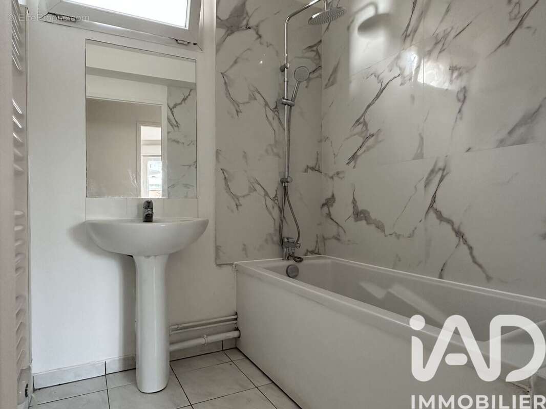 Photo 8 - Appartement à SAINT-OUEN-L'AUMONE