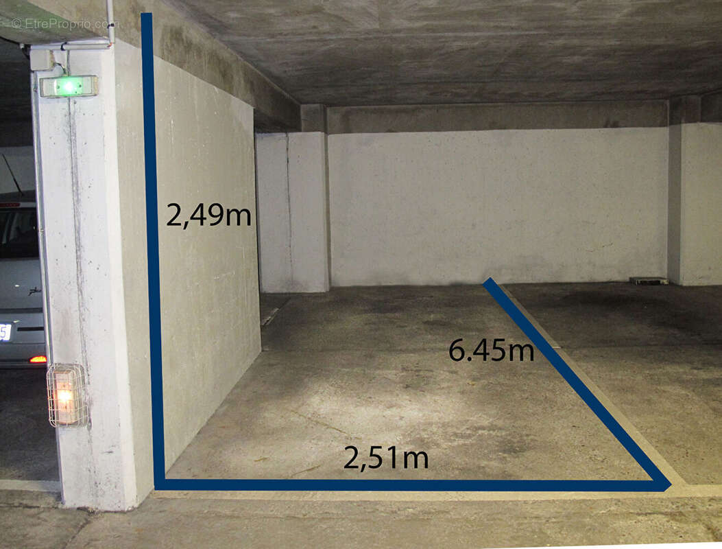 Parking à PARIS-14E