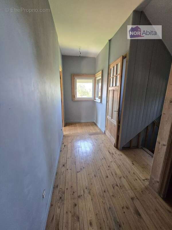 Belle maison de caractère à Wahagnies, - photo 8