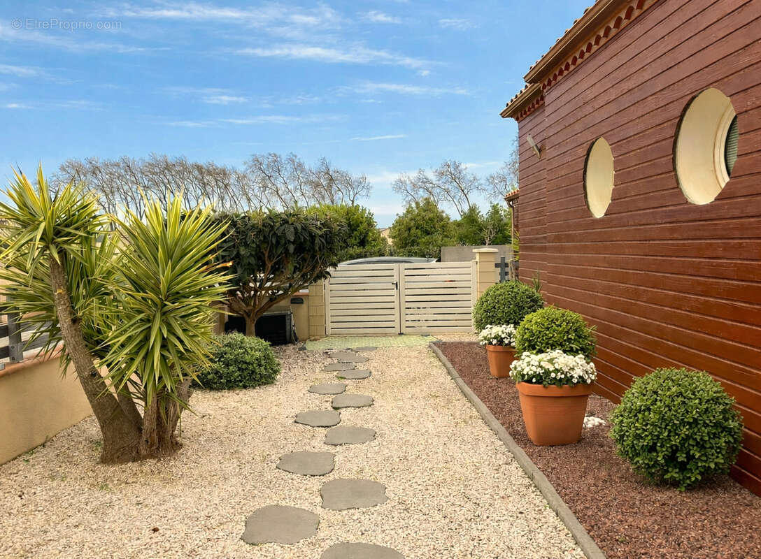 Maison à LEZIGNAN-CORBIERES