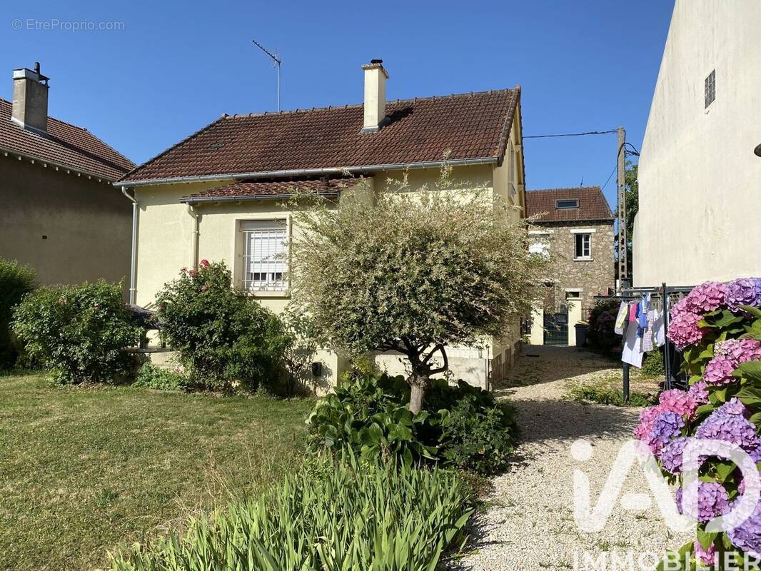 Photo 1 - Maison à TRAPPES