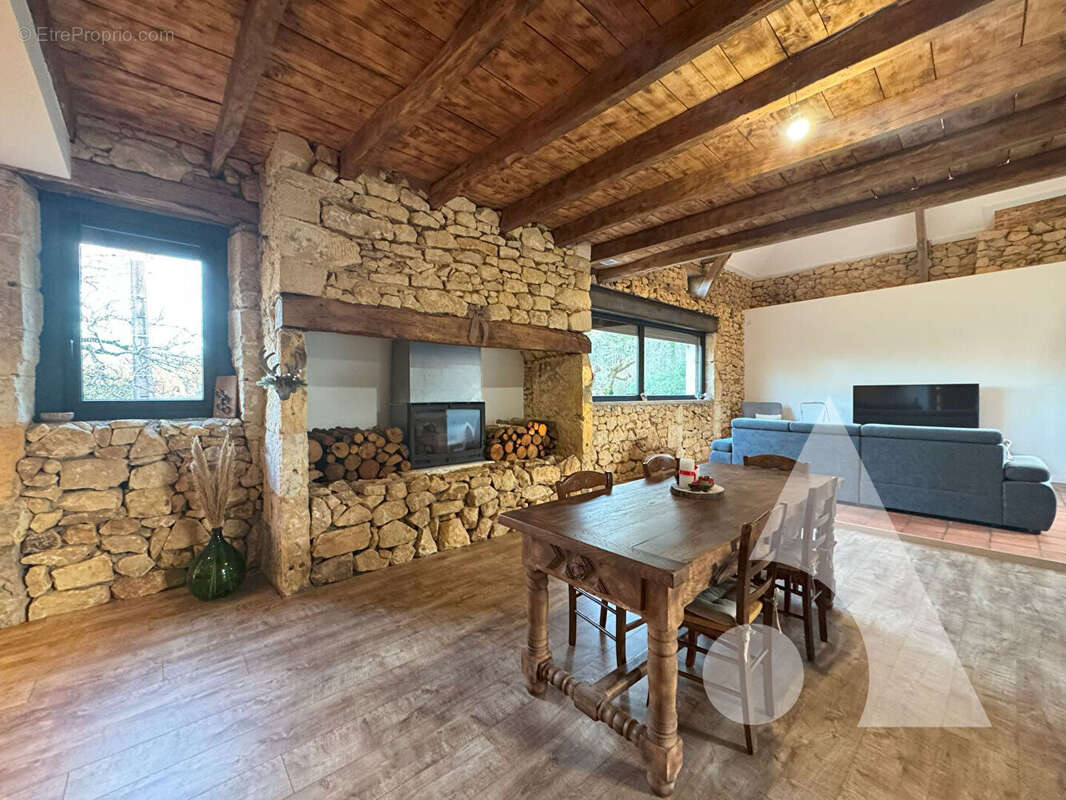 Maison à MILHAC