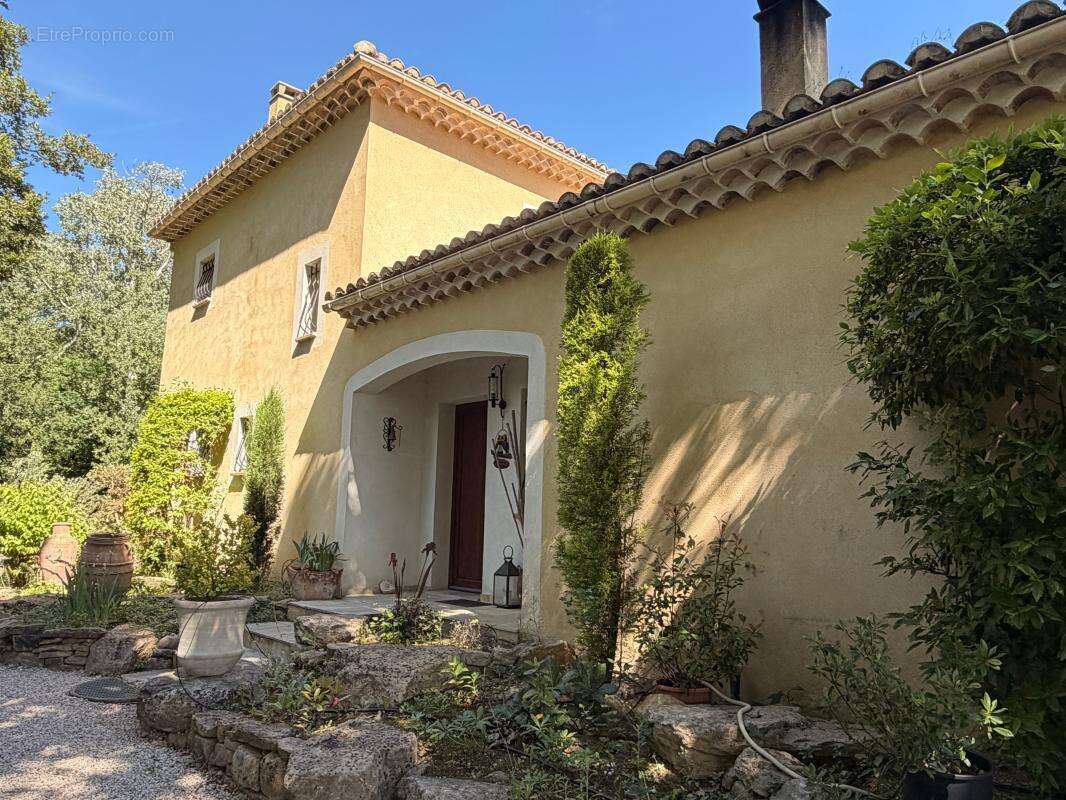 Maison à CRESTET