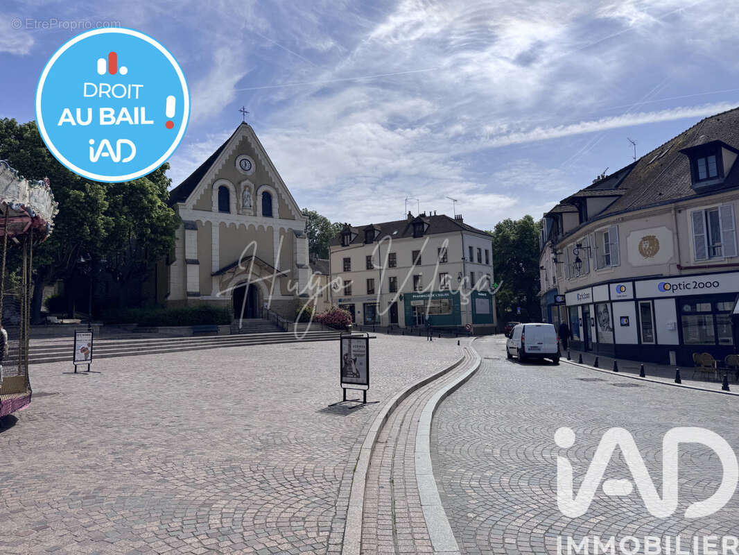 Photo 2 - Commerce à YERRES