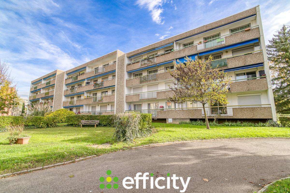 Appartement à BRON