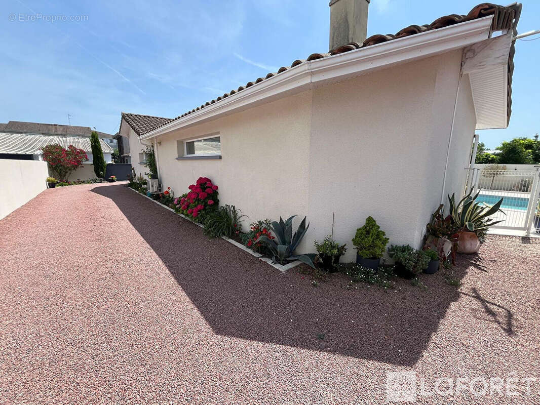 Maison à SAINT-ANDRE-DE-CUBZAC