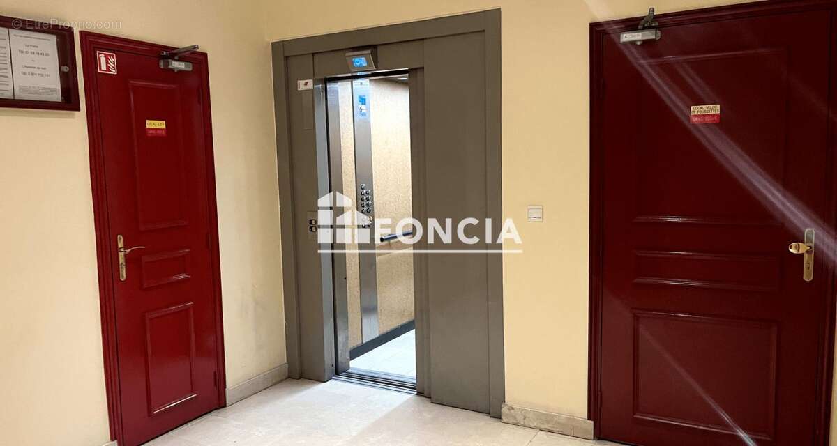 Appartement à PARIS-10E