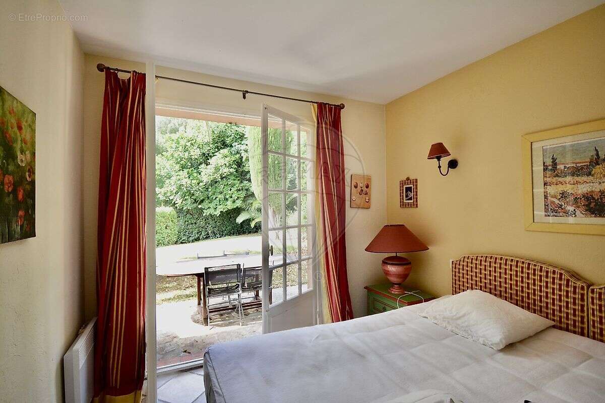 Maison à THEOULE-SUR-MER