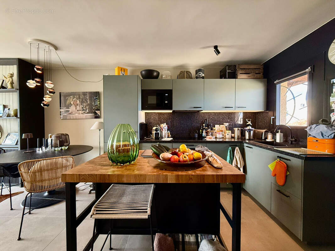 Appartement à COGOLIN